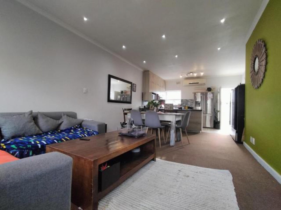 2 Bedroom Property for Sale in Zonnebloem Western Cape